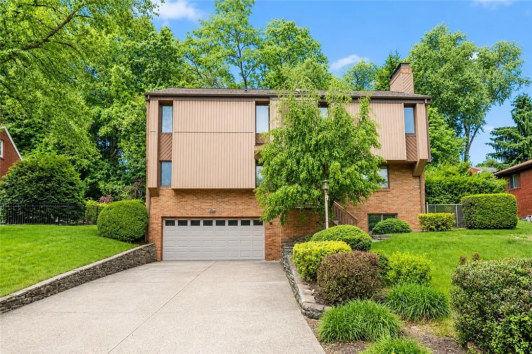 5 bed, 2699 sqft, $3,700 — Photo 1
