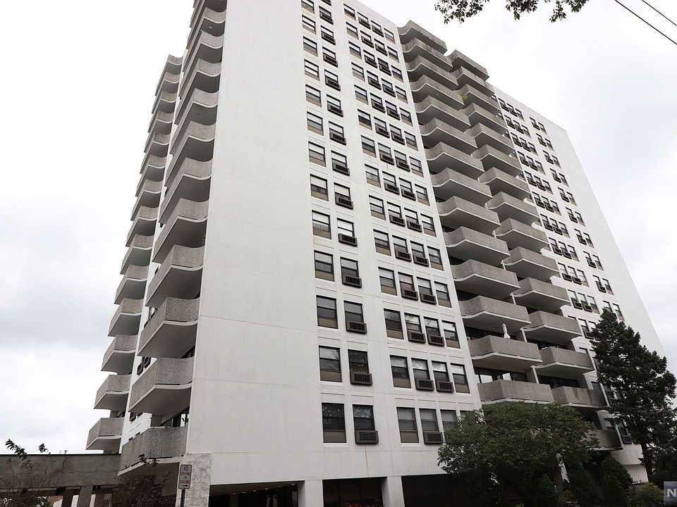 1st image of 1600 Center Avenue #12C