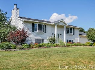 657 Spring St, Coopersville, MI 49404