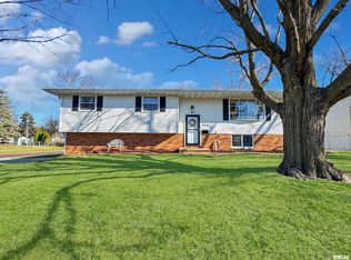 3319 W Chartwell Rd, Peoria, IL 61614