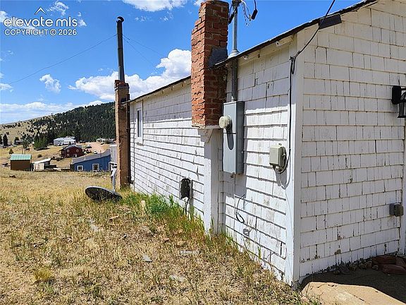 2nd image of 218 Spicer Ave