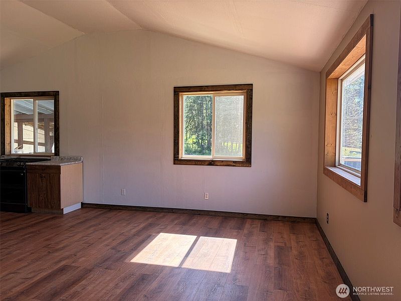 4th image of 88 Little Bear Road