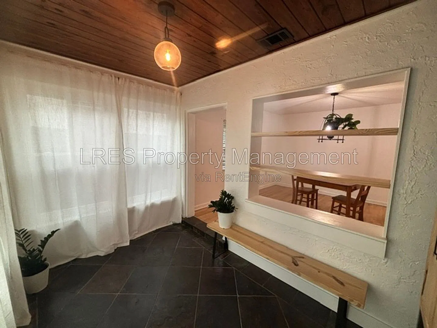 2 bed, 1.0 bath, 1000 sqft, $2,350 — Photo 4