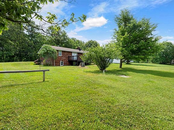 4th image of 719 W Highland Dr
