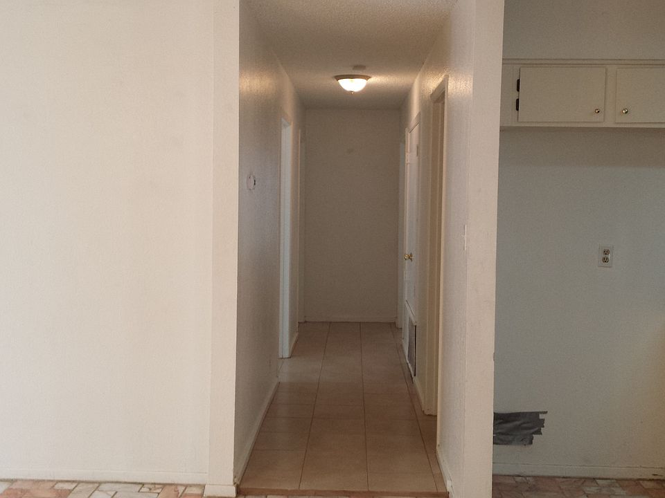 1st image of 230 Schmeltzer Ln