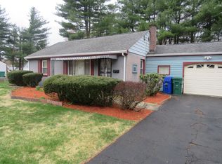 21 Woodford Dr, Bloomfield, CT 06002