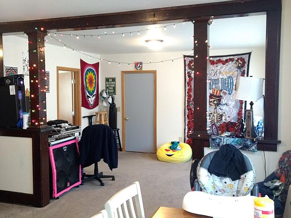 3rd image of 922 Caledonia St #924