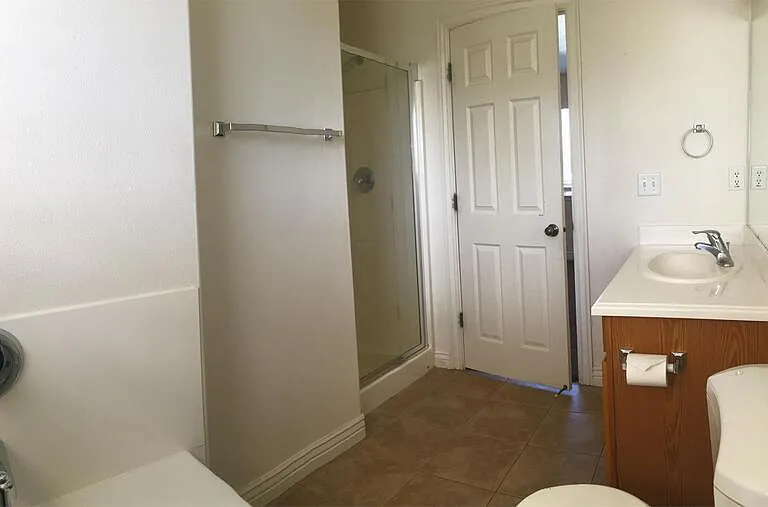 196 N 530th St E — Photo 10