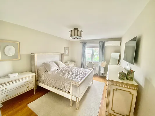 Rented by Peter Meskouris LREB | media 12