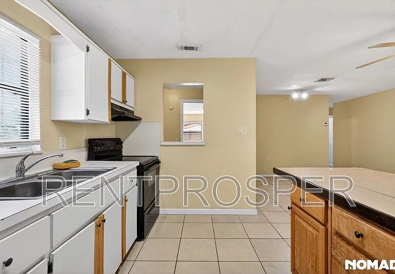 4487 Wheatley St — Photo 2