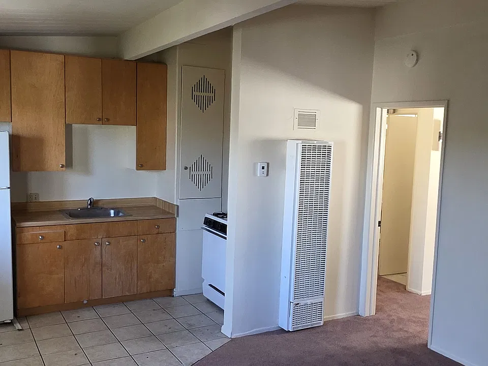 1710 Coronado Ave #8