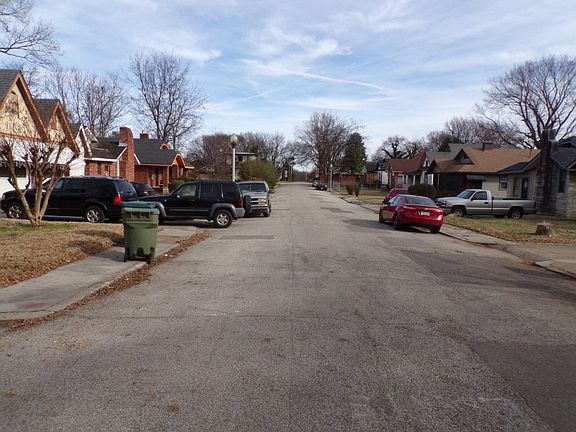 5th image of 1647 Waverly Ave