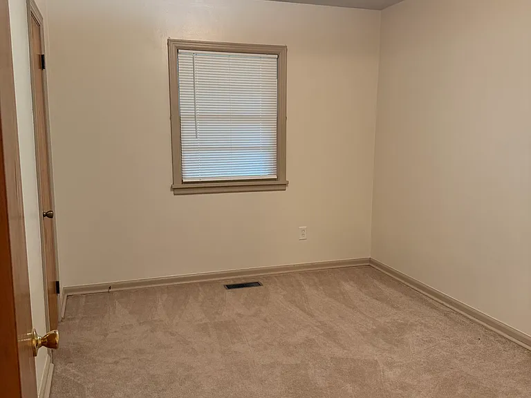 484 S Deepwood Dr — Photo 14