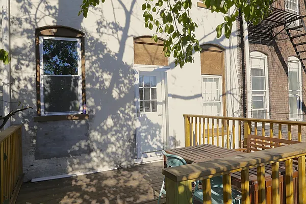 Sold by Fillmore | media 18