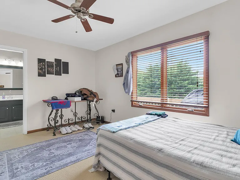 1060 Pebble Dr — Photo 18