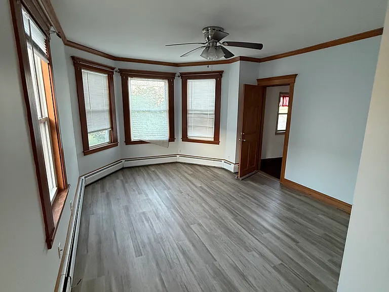 447 Ash St #1 — Photo 4