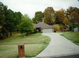 7 Elfen Glen St, Van Buren, AR 72956