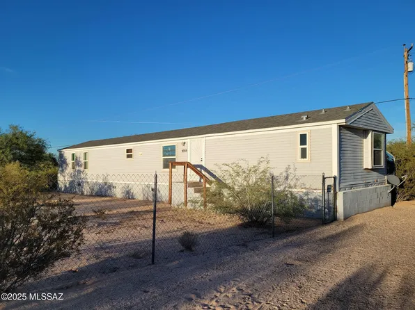 9355 S Honeysuckle Farm Trl, Tucson, AZ 85735