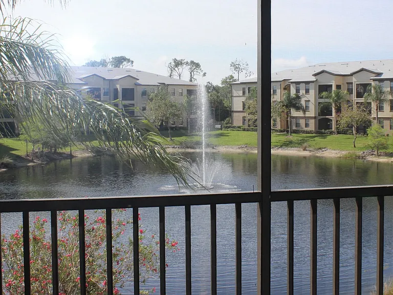 12940 Positano Cir #204 — Photo 20