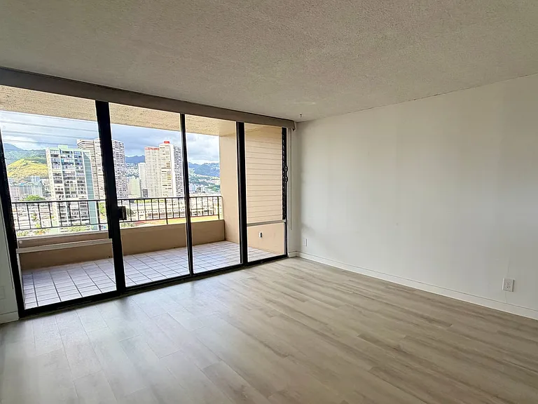 2121 Ala Wai Blvd #1702 — Photo 2