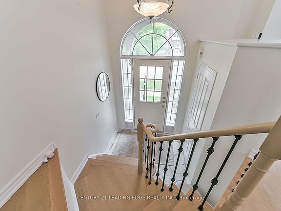 3rd image of 23 Crawford St