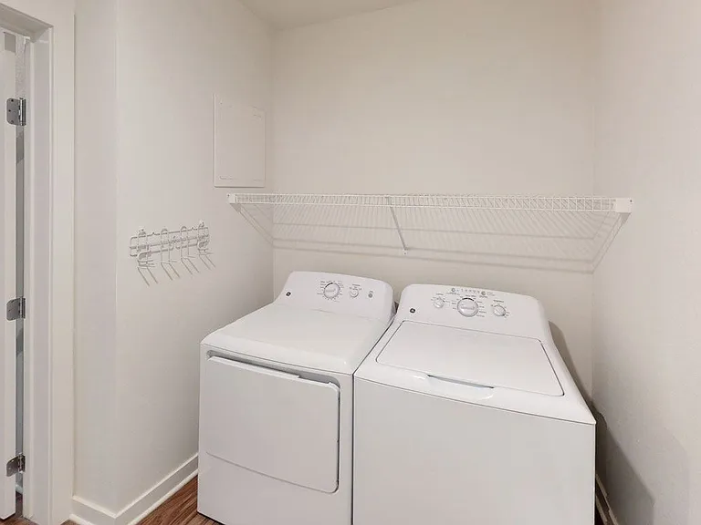 Meadowbrooke Apartment Homes — Photo 47