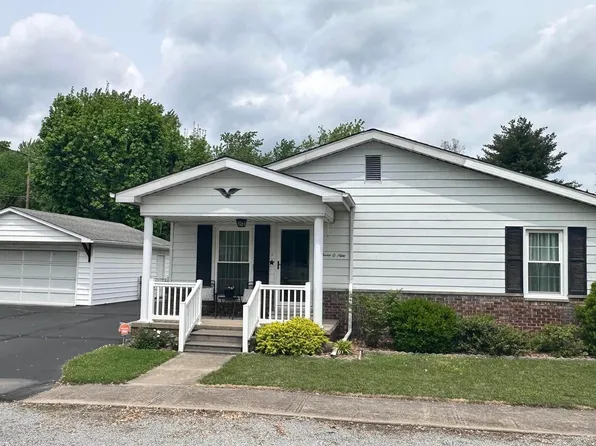 709 W Jones St, West Frankfort, IL 62896