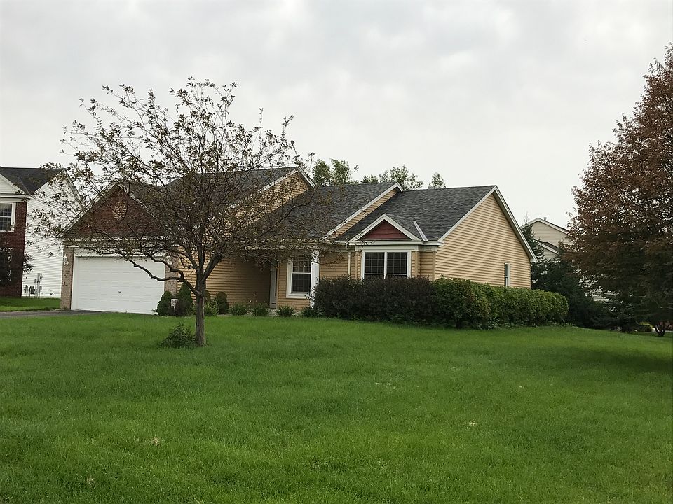 2nd image of 15800 Fescue Ct