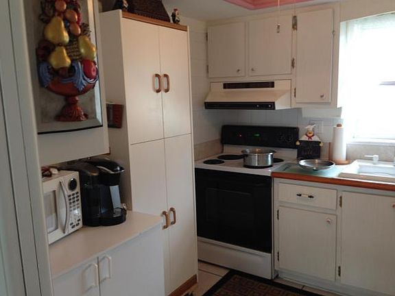 5th image of 2670 Barkley Dr E APT D