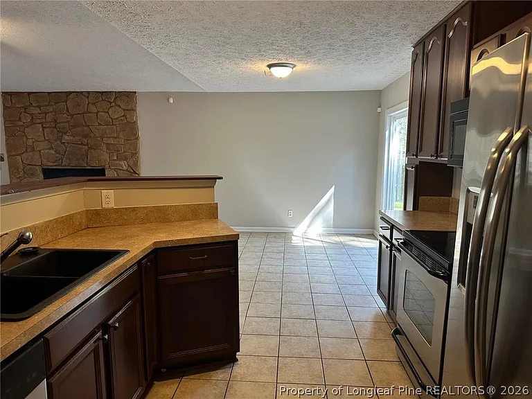 6915 Skyhawk Dr — Photo 7