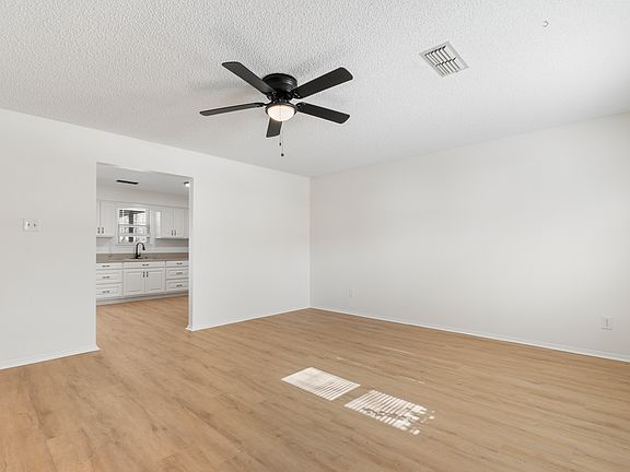 4th image of 6716 Kimberly Dr