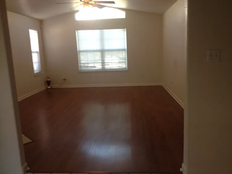 710 Canyon Point Rd — Photo 2