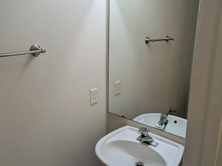 6 Raelans Cir — Photo 5