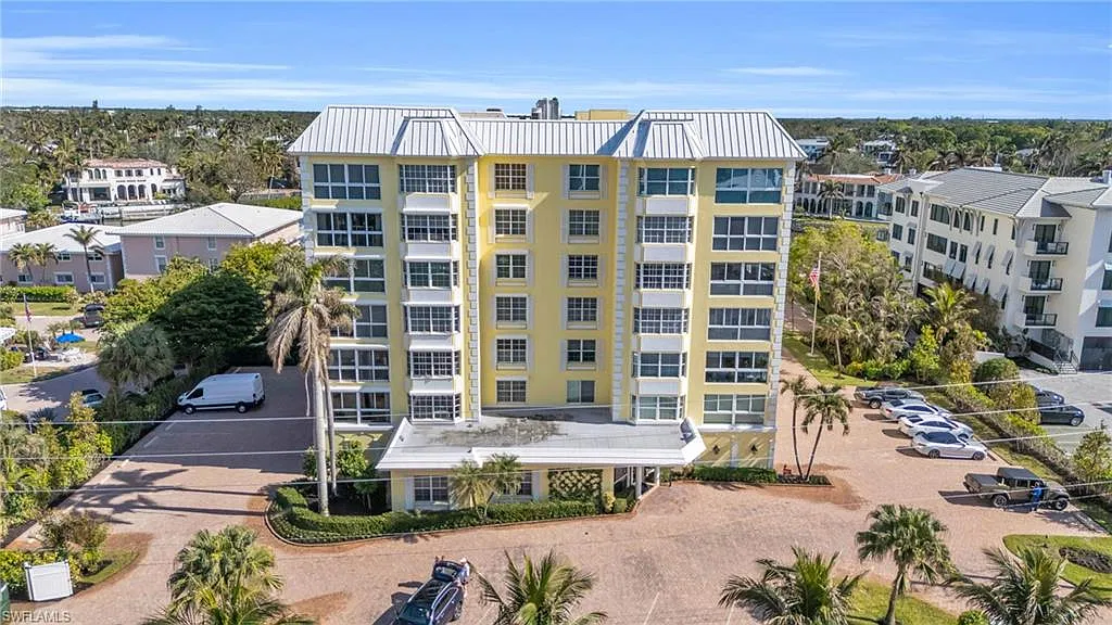2 bed, 2.0 bath, 1720 sqft, $10,000 — Photo 1