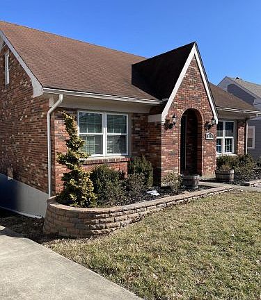 3rd image of 113 Beechwood Ave