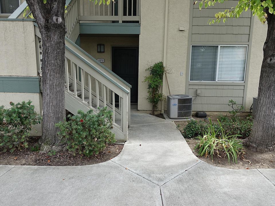 1st image of 1070 Summerplace Dr