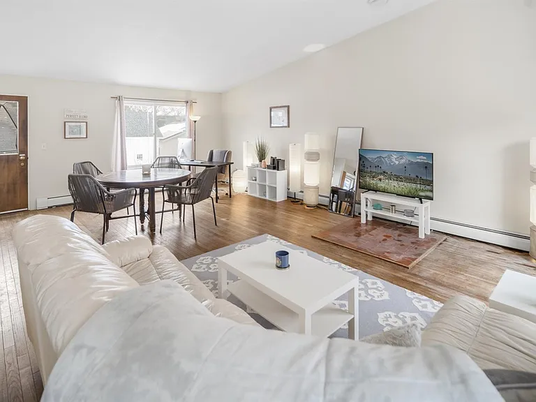 105 Miller St #2 — Photo 1
