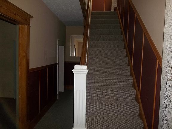 4th image of 153 Vine St