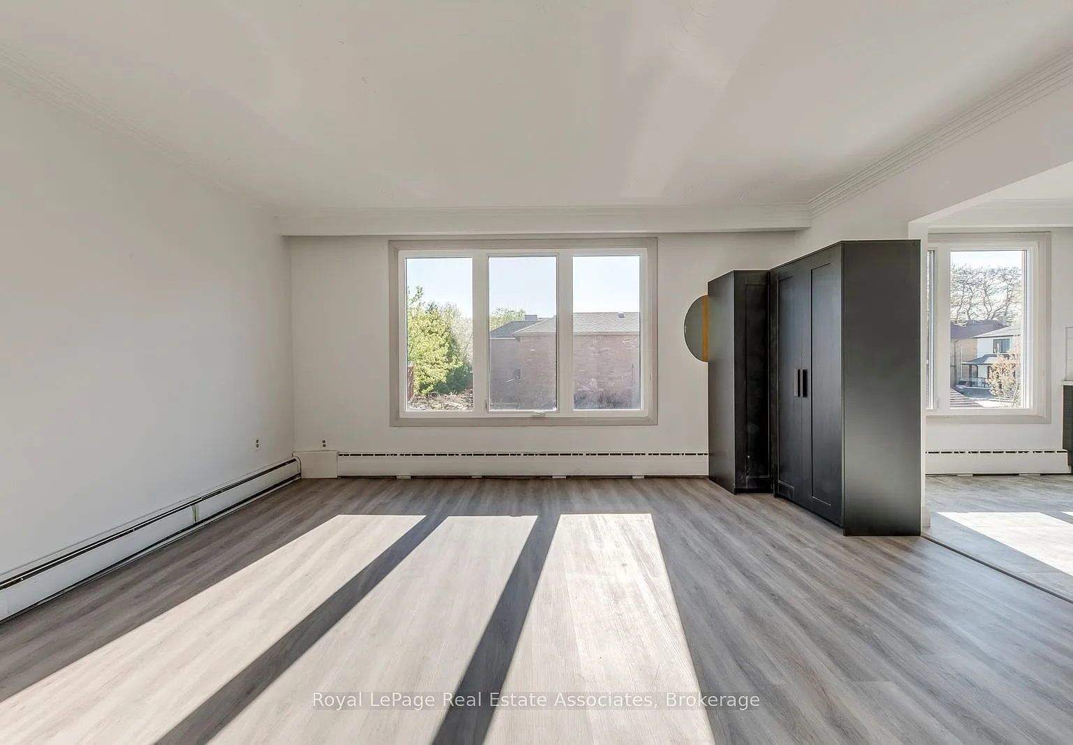 3 bed, $2,500 — Photo 2