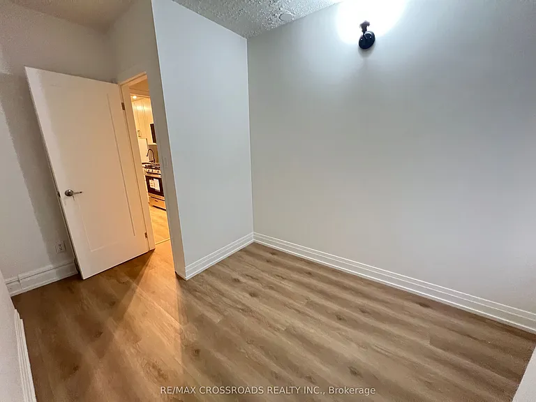 82 Curzon St #2 — Photo 8