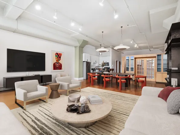 535 Dean Street image 2 of 12