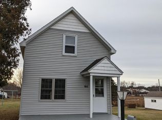 611 W C St, Iron Mountain, MI 49801