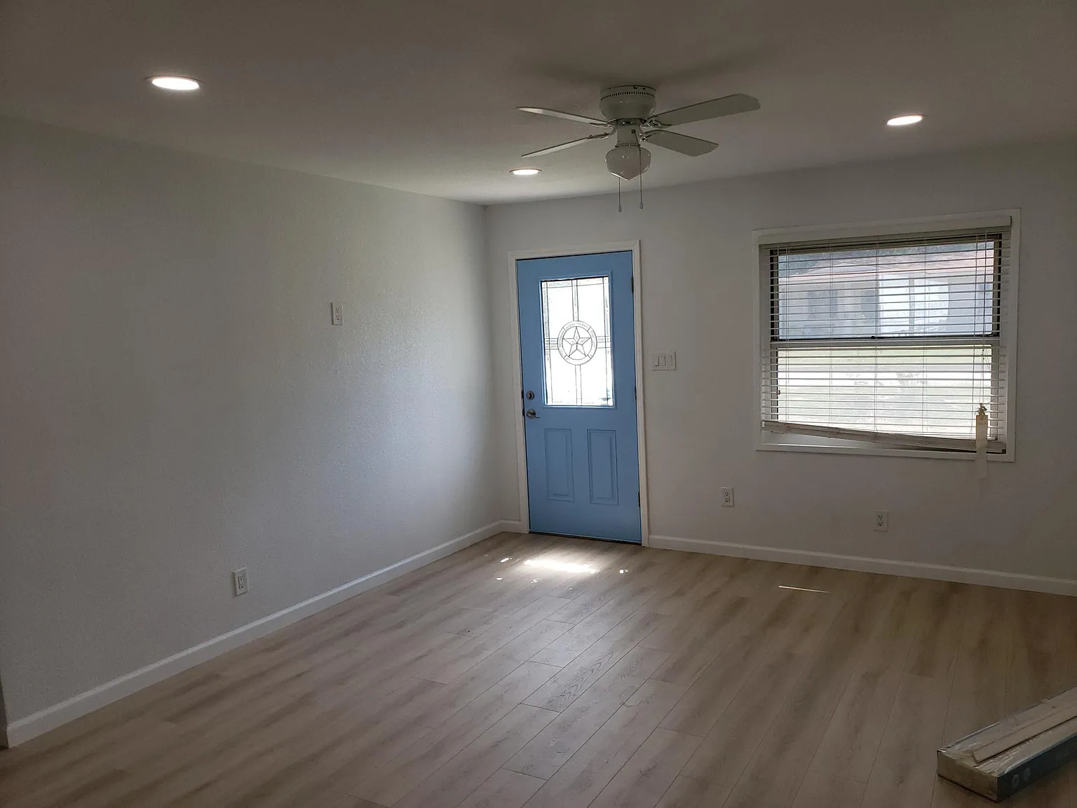 2 bed, 812 sqft, $1,800 — Photo 4