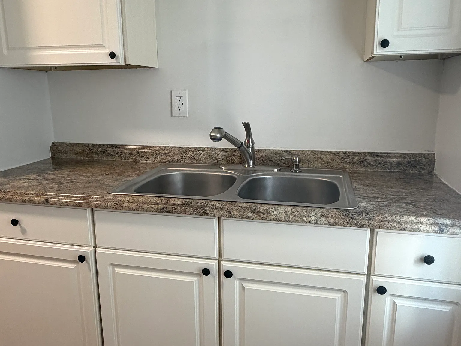 1 bed, 450 sqft, $1,100 — Photo 4