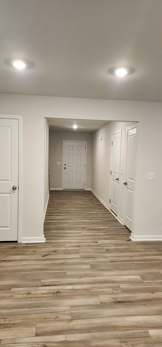 Building Photo - 109 Broadtree Cir
