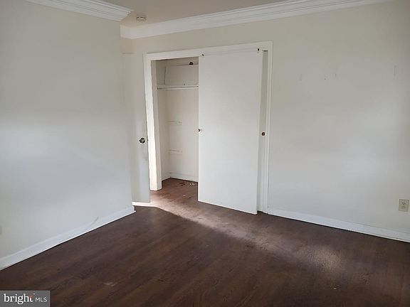 4th image of 4209 Royal Ave