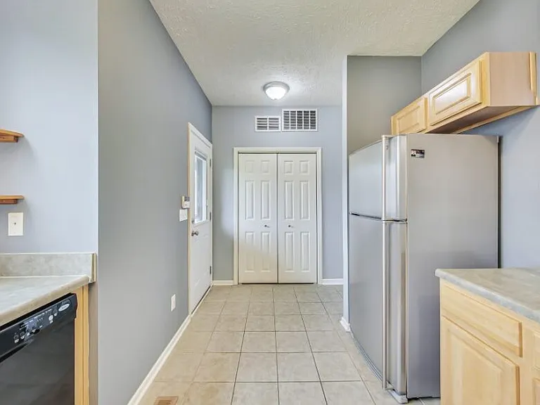 2406 Central Ave — Photo 11
