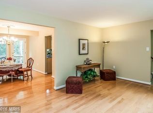17 Pipestem Ct, Potomac, MD 20854