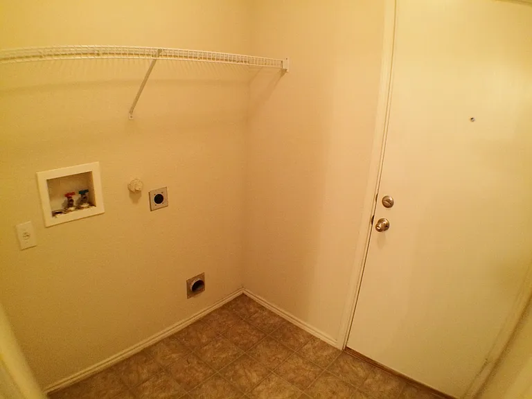 2805 Cameron Way — Photo 13