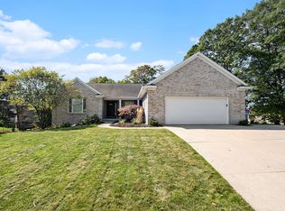 701 Kommer Ct NW, Grand Rapids, MI 49504